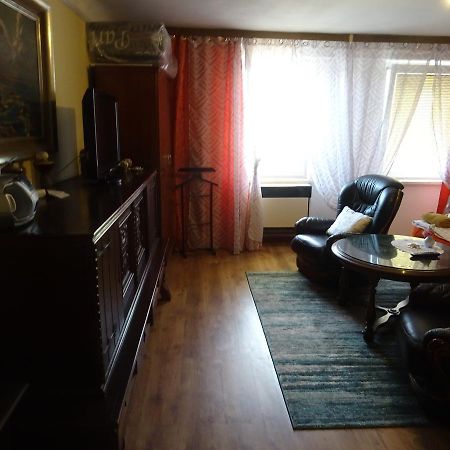 Milanna Apartamento Břeclav Exterior foto